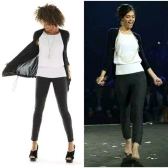 Cabi Tops 5226 White Spring Indulgence Sleeveless Tank Overlay Small - Picture 1 of 6